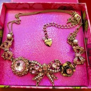 Betsey Johnson Pink bow necklace
